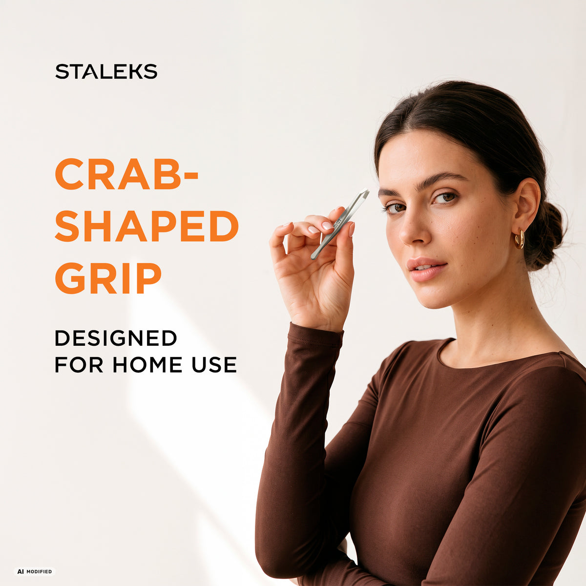 STALEKS CLASSIC 10 TYPE 9 Пінцет для брів широкий скошений, форма «краб»