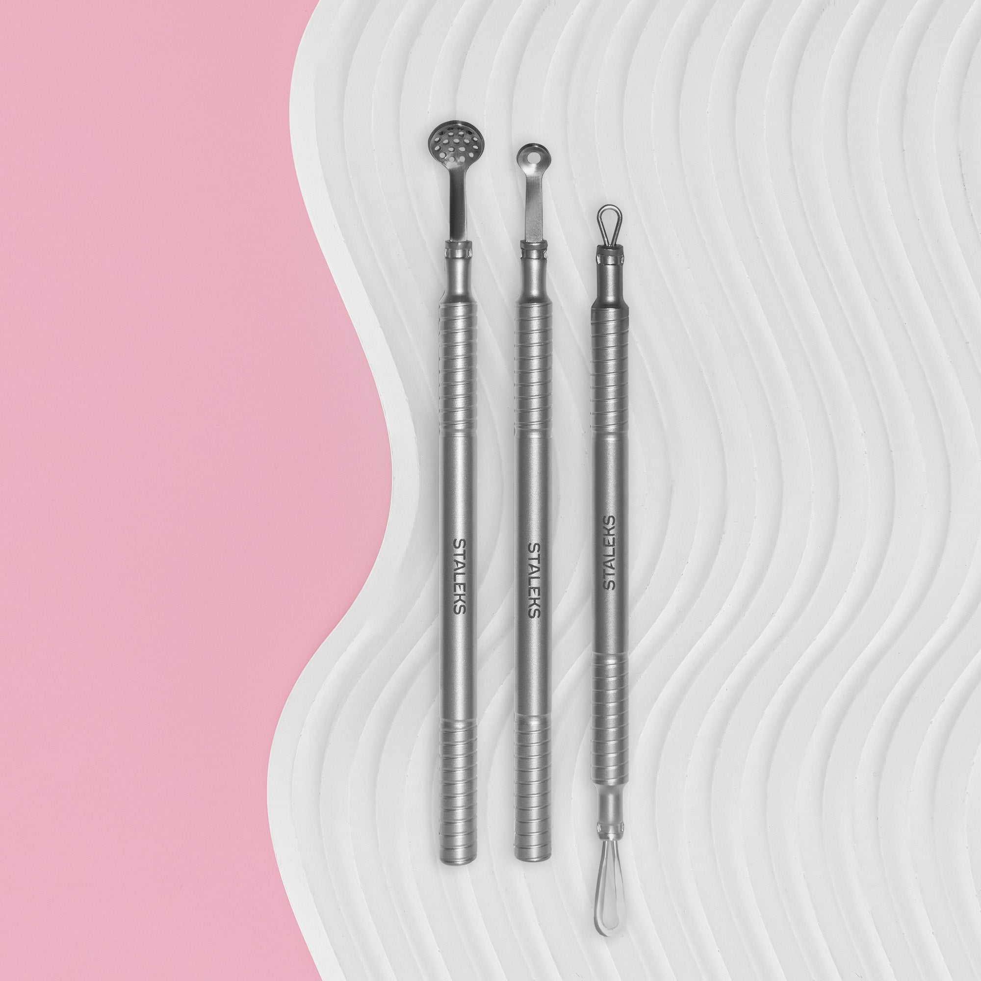 Zestaw narzędzi kosmetycznych "Czysta skóra" BEAUTY &amp; CARE 30 (łyżka Uno, okrągłe narzędzie z 19 otworami i podwójną pętlą)