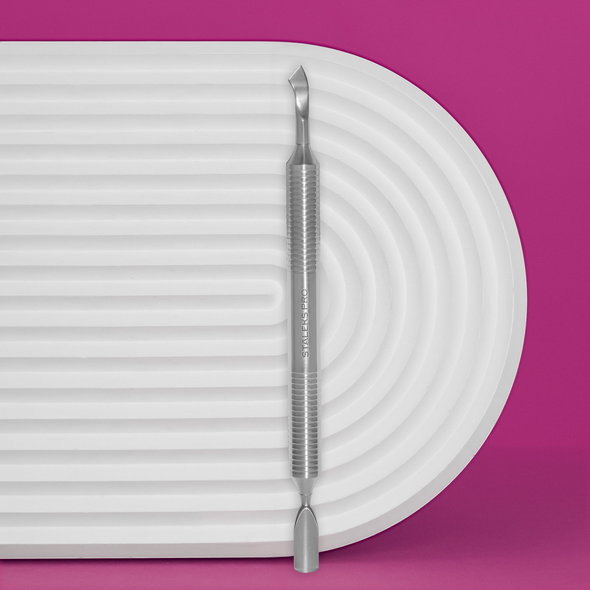 Лопатка манікюрна пола EXPERT 100 TYPE 4.2 (закруглений пушер + лопать відігнута)