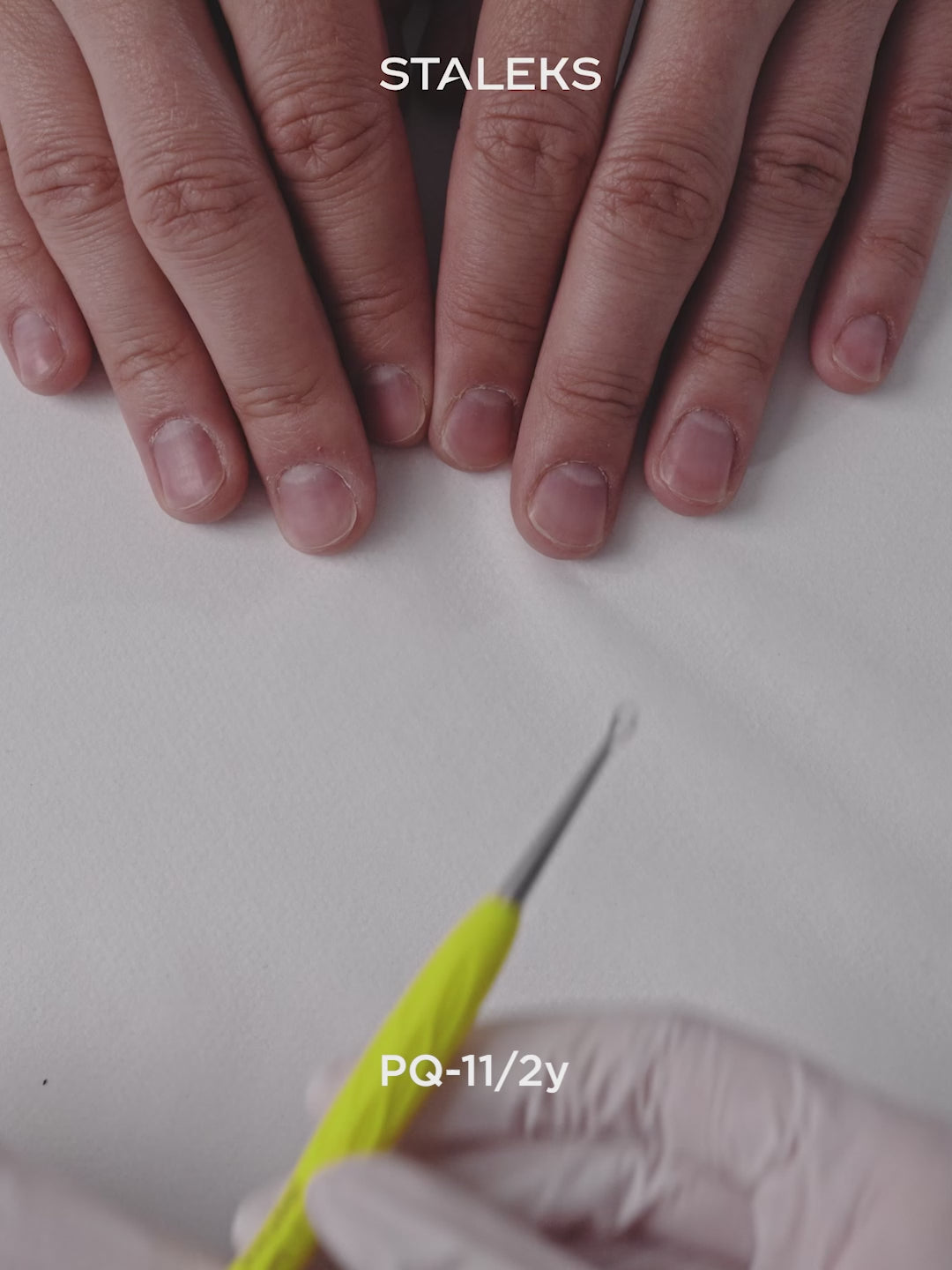 Załaduj wideo: STALEKS UNIQ 11 TYPE 2 Gummy Pusher skośny i pierścień (Różowy)